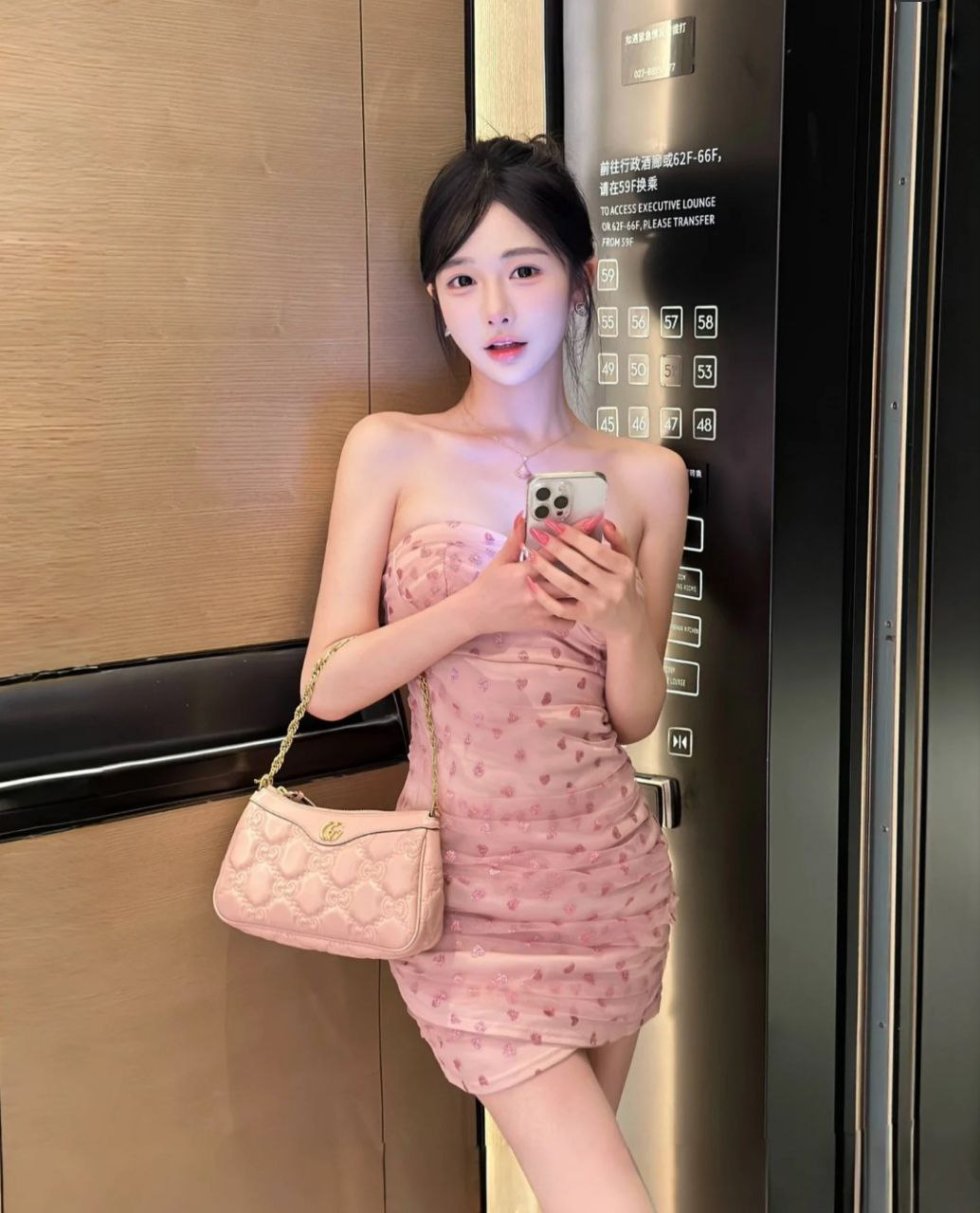 在鄂州包养的日子，细腻的内心波澜与成长旅程