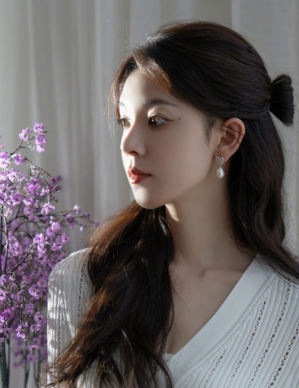 从日常小细节看金主与包养女生之间的微妙情感平衡