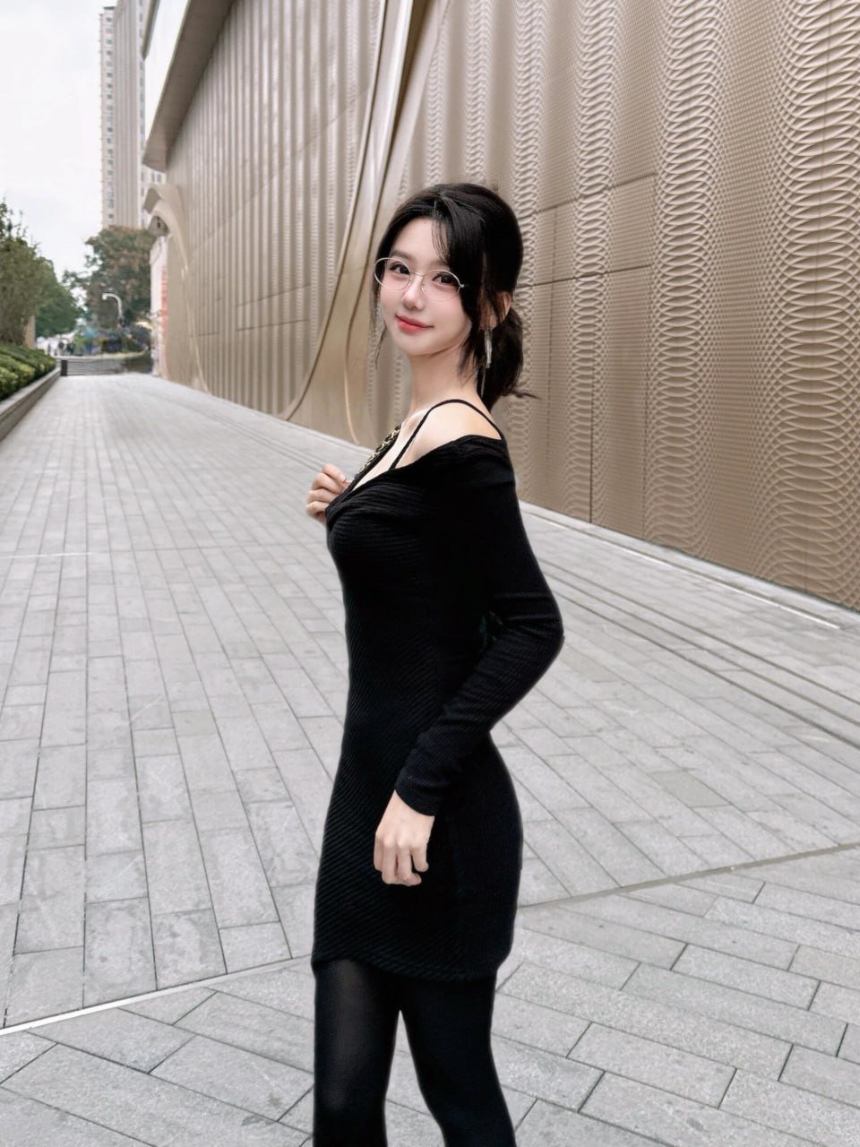 金主爸爸的秘密花园：探秘包养关系中的爱与信任