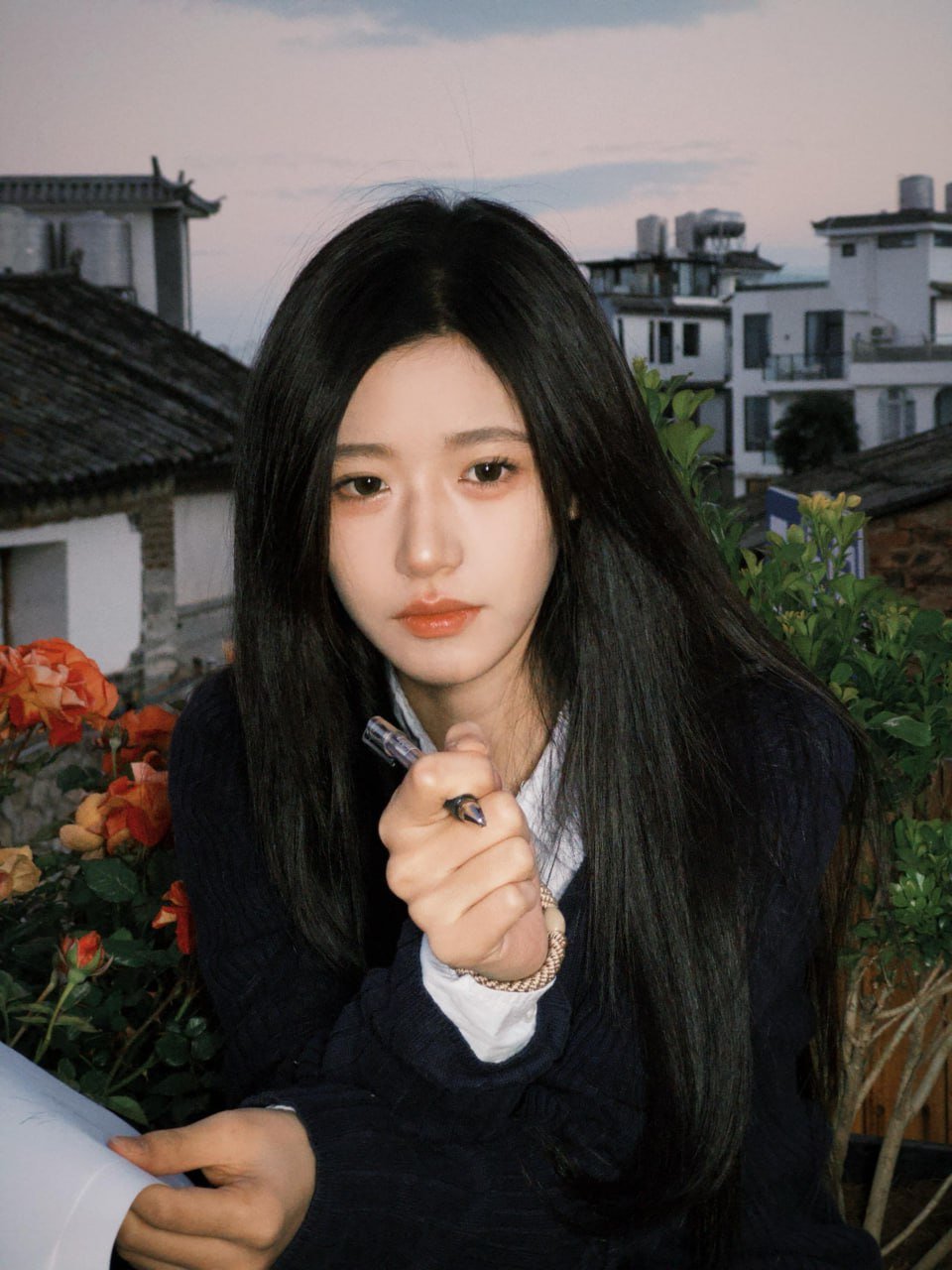 在关系的微光中探寻包养的多重面向与内心独白