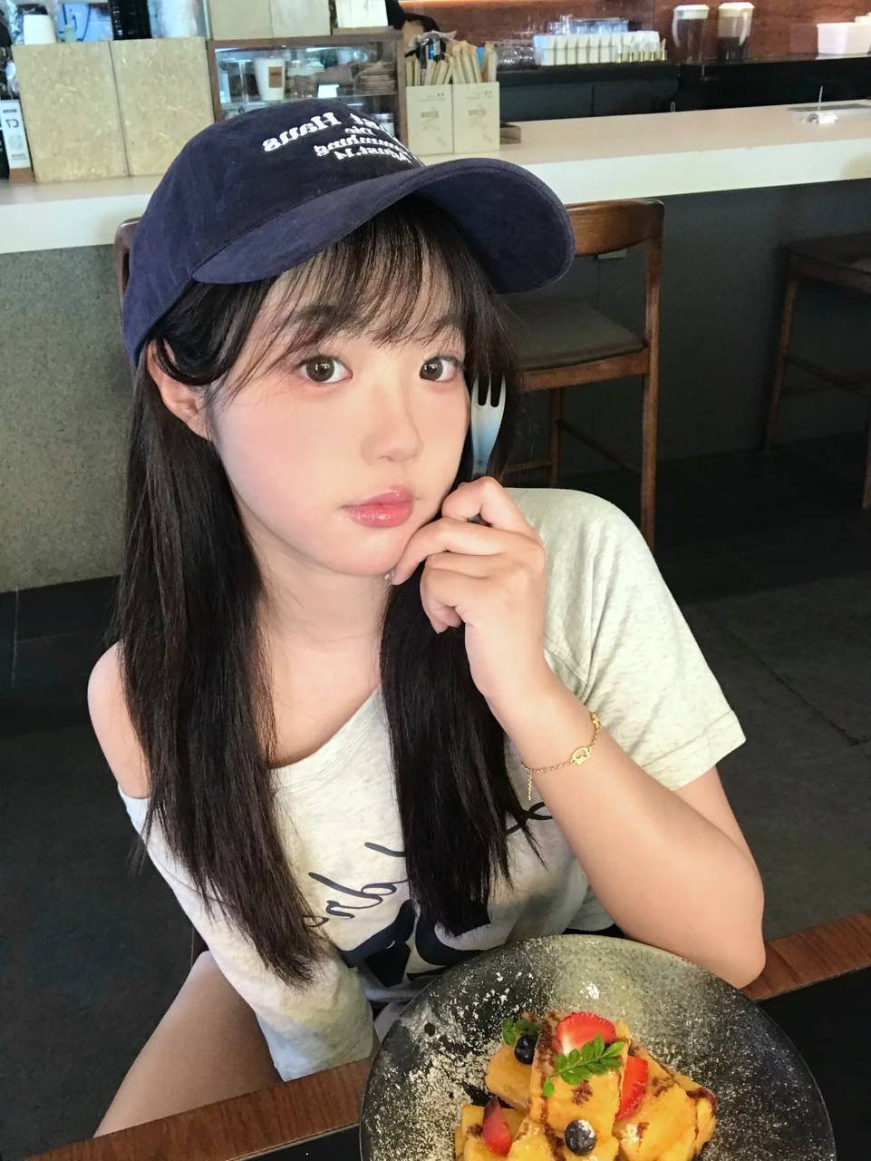 探秘包养文化：从城市早餐桌到全国包养协议的多维度解读