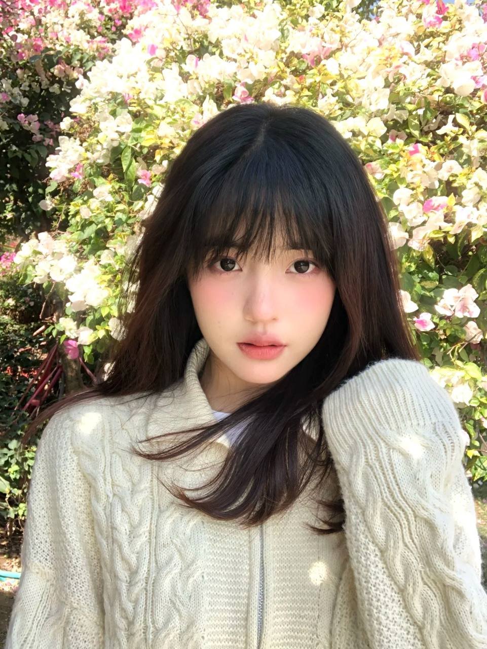 从廉江到上海：女大学生与网红的包养生活对比