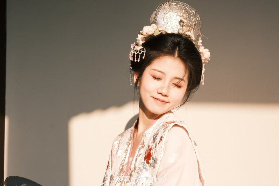 揭秘滨州包养圈：那些不为人知的故事与现实