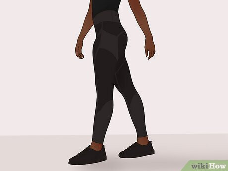 Wear leggings to accentuate your curves.